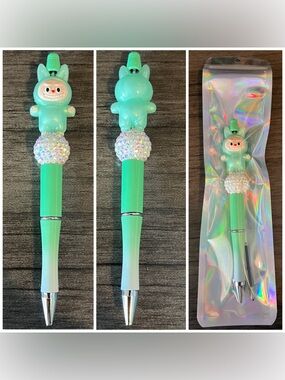 Monster beaded focal pen